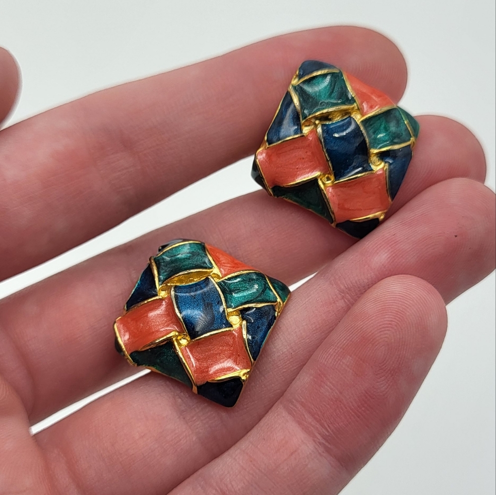 Vintage clip on earrings - Picture 2 of 3